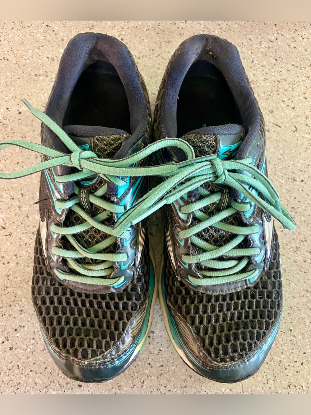 Mizuno Wave Creation 17 Women’s Black and Teal Athletic Running Shoes